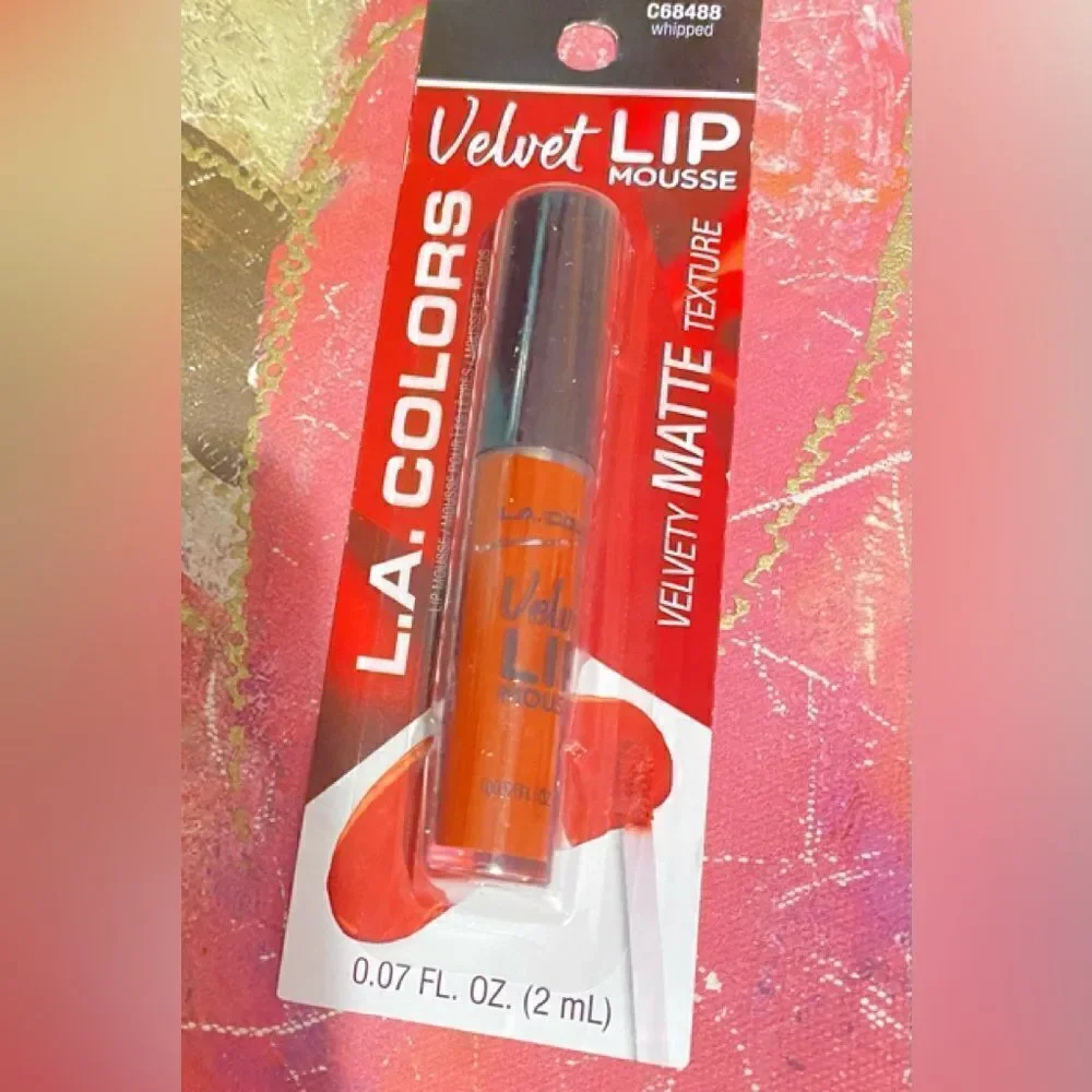 🎉L.A.Colors Pack Of 2 Velvet Lip 👄 Mousse C68488 Shipped (2 ML) 💥